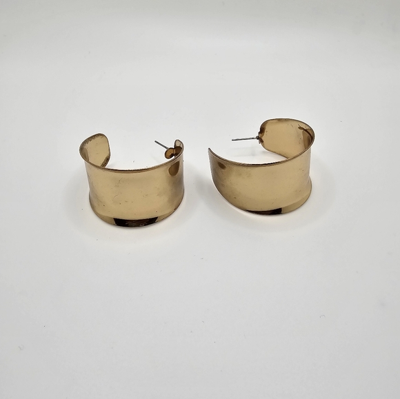 Womens Fashion Gold Tone Wide Hoop Earrings Costume Jewelry - Picture 6 of 15